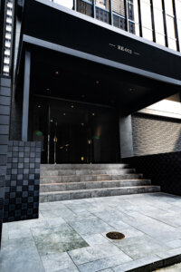 メンズ専門&駅近だから通いやすい